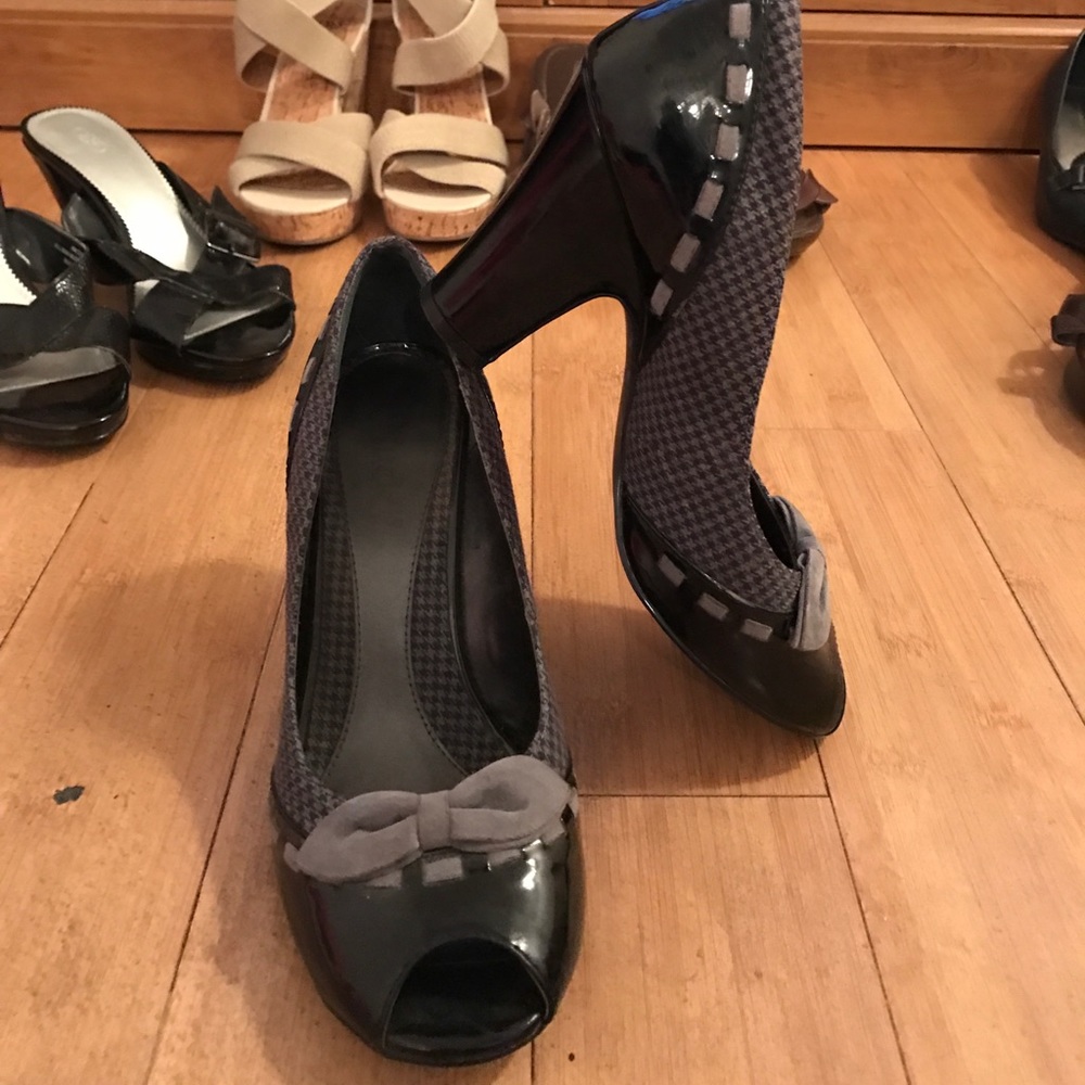 Houndstooth Heels